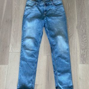 Men’s Banana Republic Jeans. Slim Fit. Traveler.